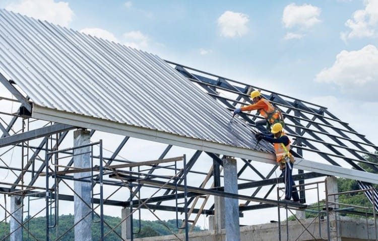 Montaj acoperiș industrial, tablă cutată